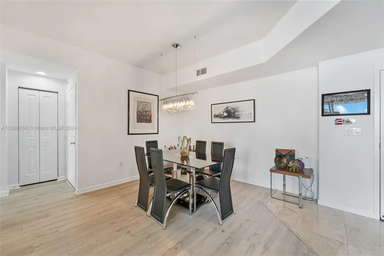 360 Condo #617 image #15