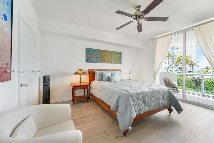 360 Condo #617 image #17