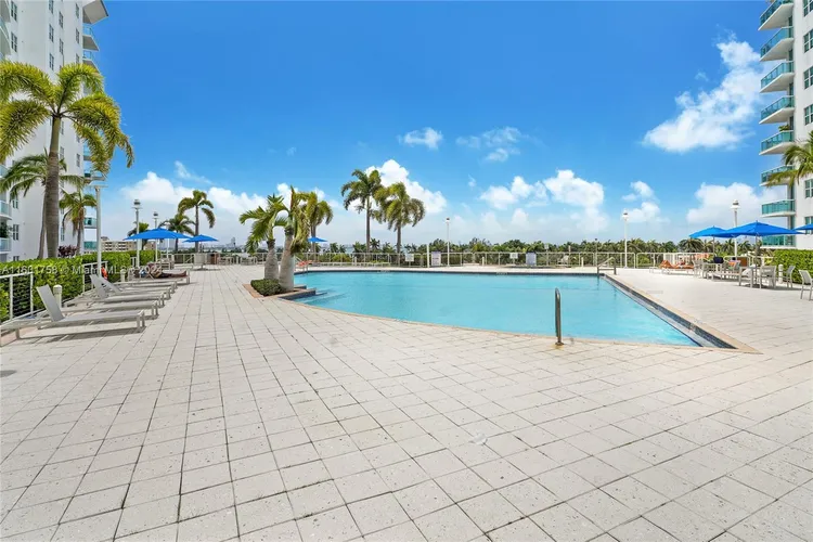 360 Condo #617 image #25