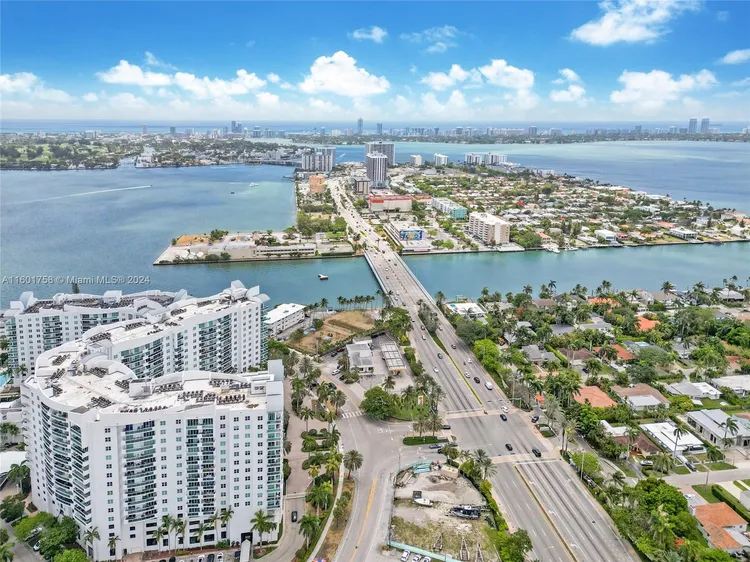 360 Condo #617 image #27