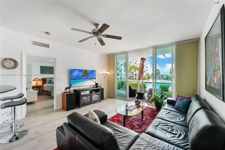 360 Condo #617 image #8