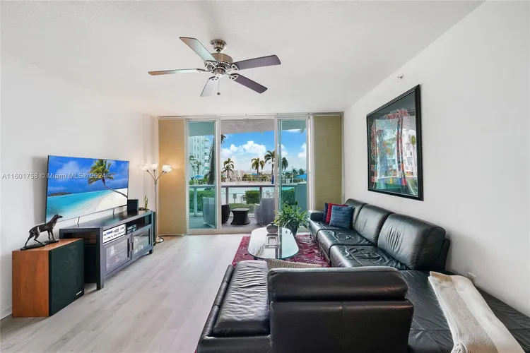 360 Condo #617 image #9