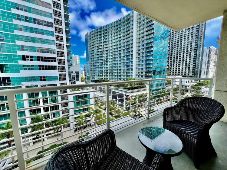 Midblock Condominium #802 image #18