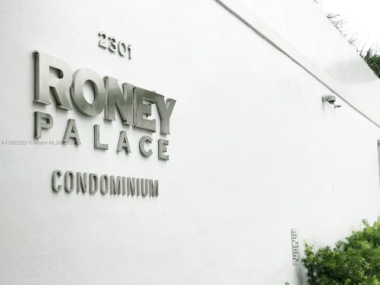 Roney Palace #1542 image #18