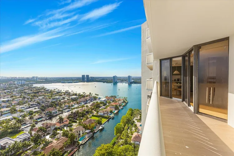 Williams Island 2000 #2809 image #10