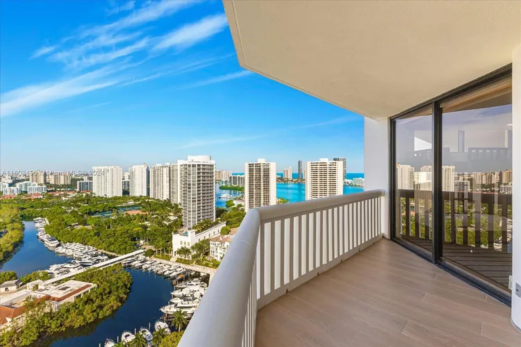 Williams Island 2000 #2809 image #14