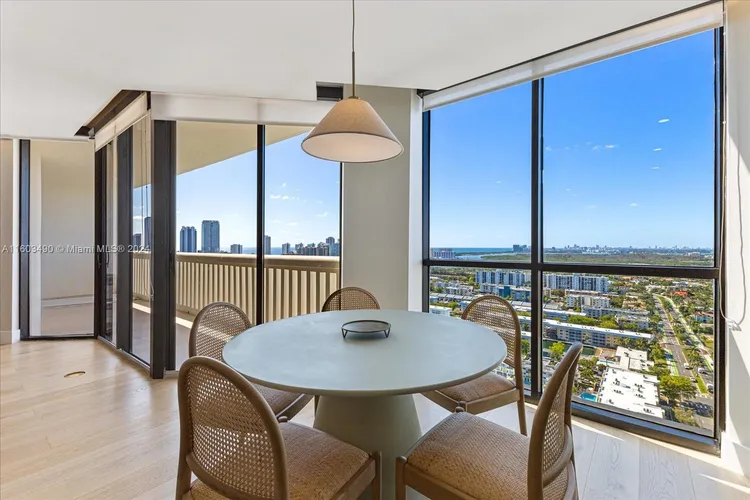 Williams Island 2000 #2809 image #6