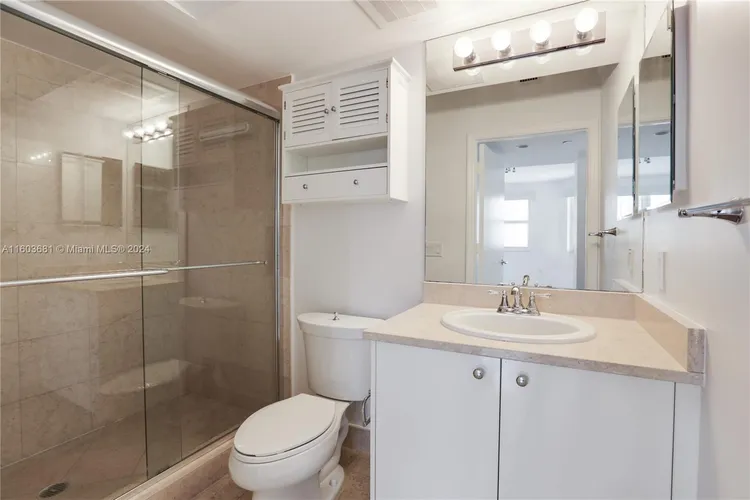 Turnberry Village #703 image #11