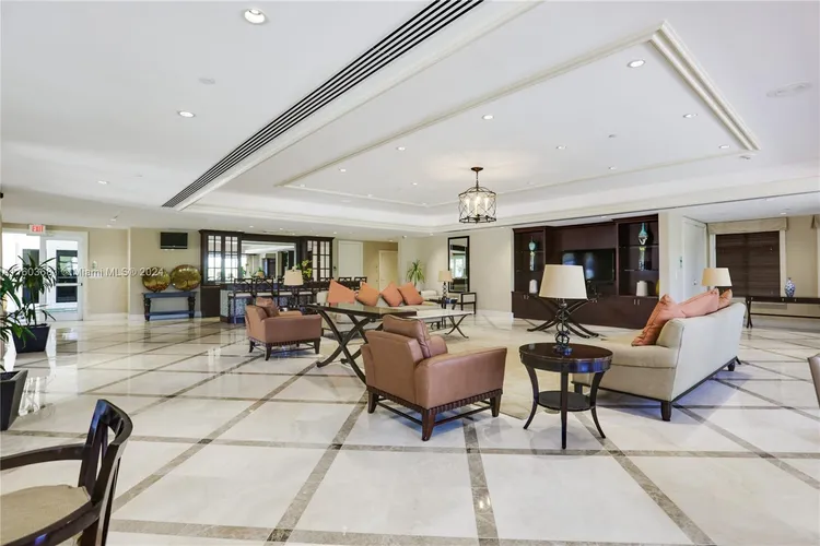 Turnberry Village #703 image #16