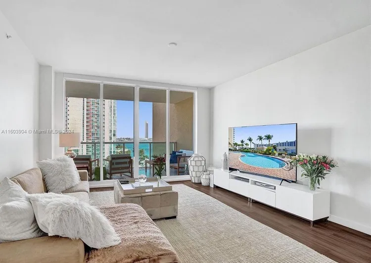 Aventura Marina #808 image #10