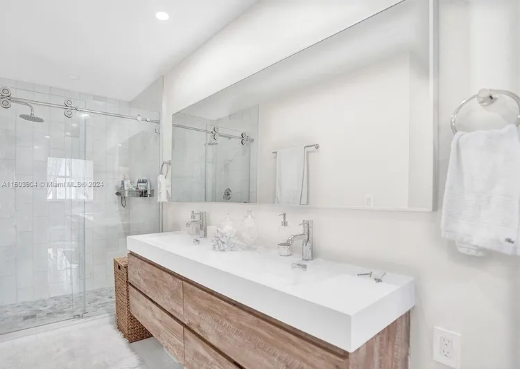 Aventura Marina #808 image #13