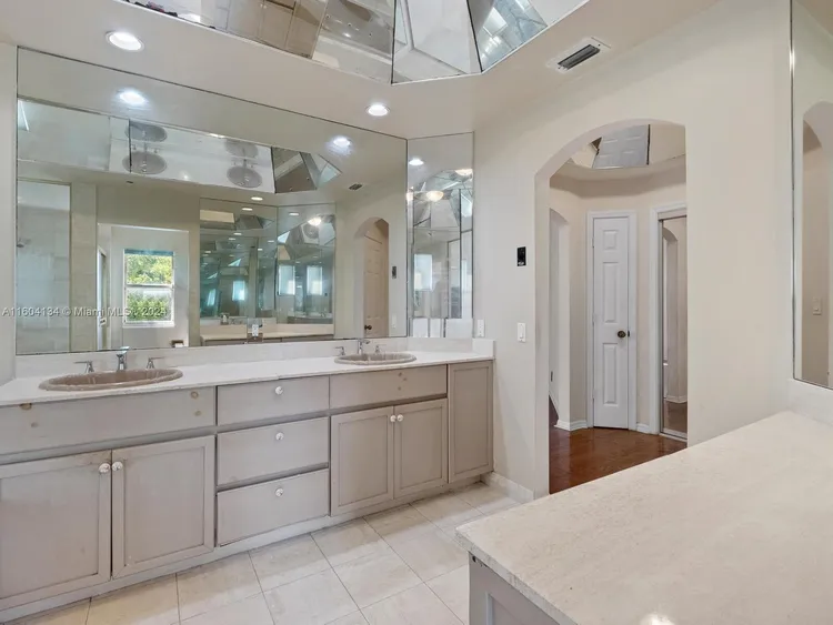 Mediterranean Village #B401 image #15