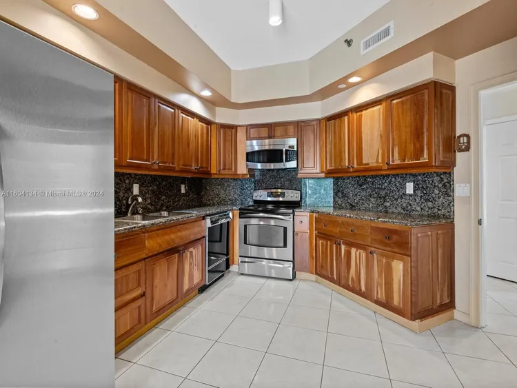 Mediterranean Village #B401 image #7