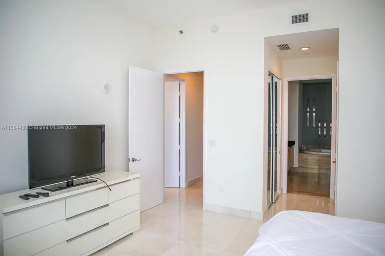 Trump Tower 1 #3302 image #7