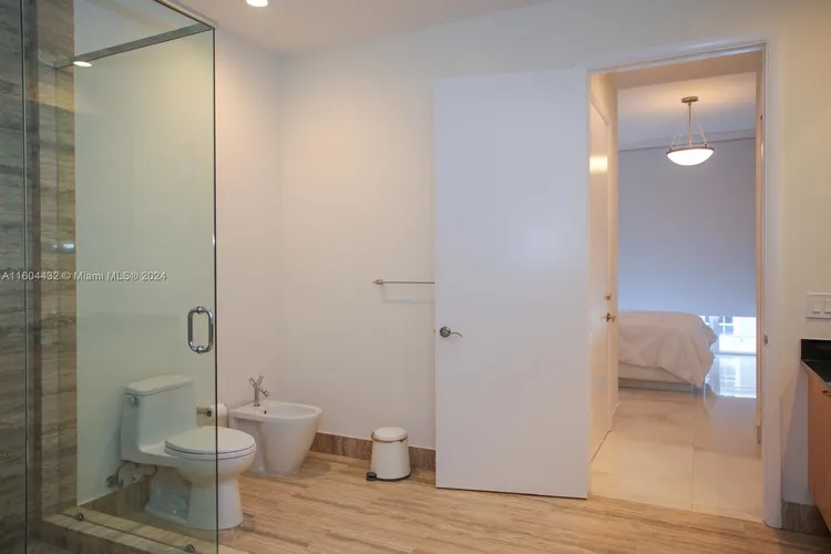 Trump Tower 1 #3302 image #9