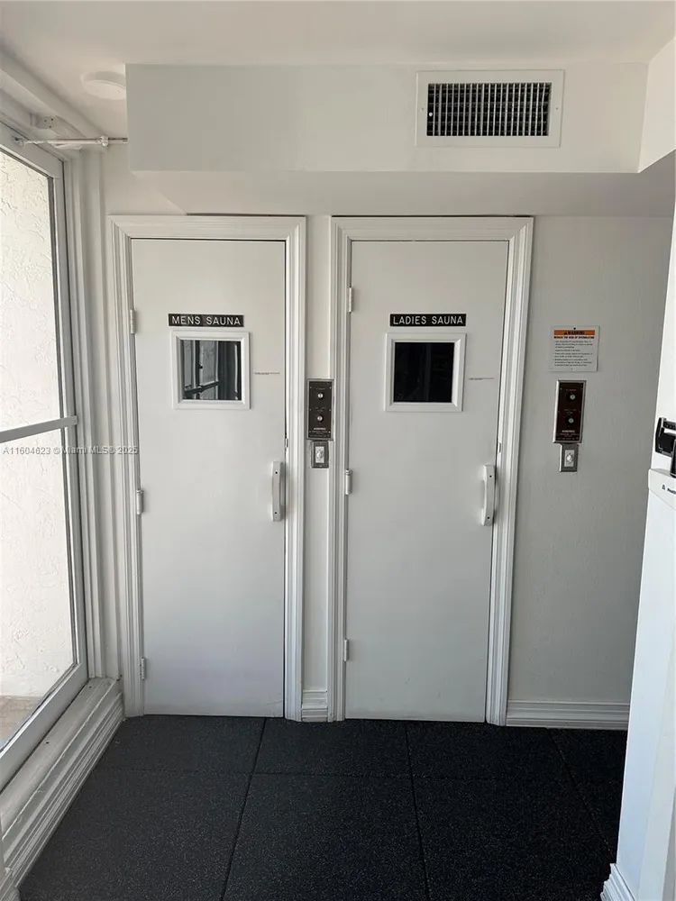 Parc Plaza #3G image #48