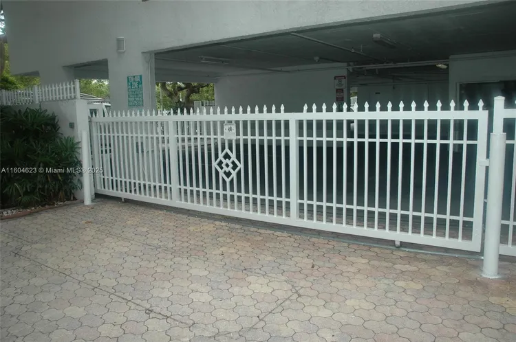 Parc Plaza #3G image #9