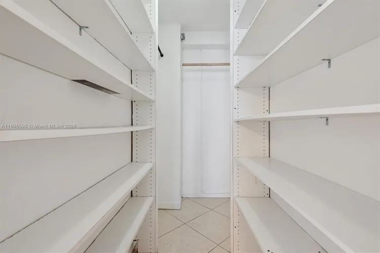 Vendome Place #1004 image #10