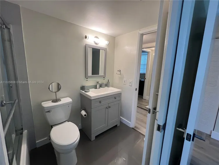 The Yacht Club at Aventura #6208 image #24