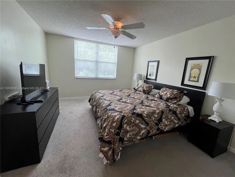 The Yacht Club at Aventura #6208 image #35