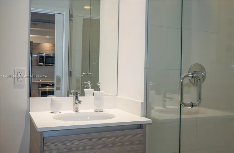 Hyde Midtown #1706 image #46