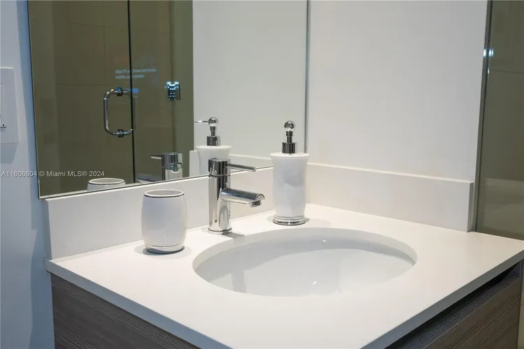 Hyde Midtown #1706 image #47