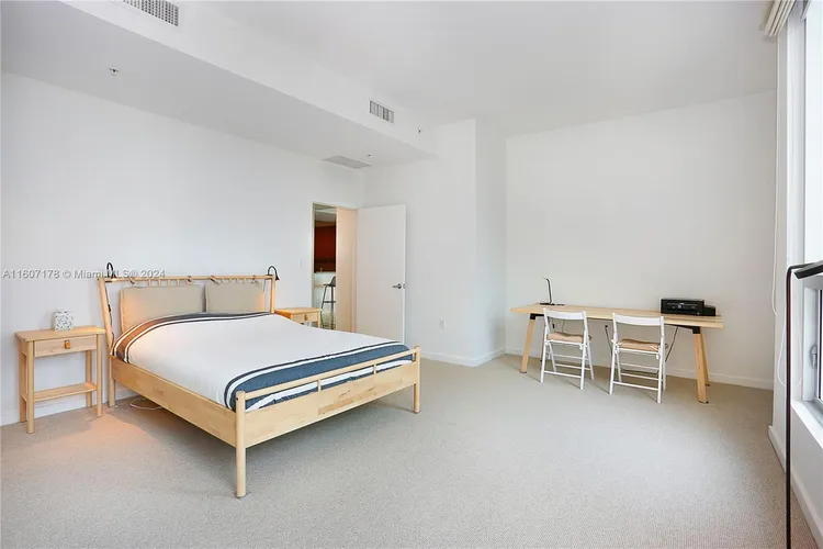 Metropolis at Dadeland #2404 image #11