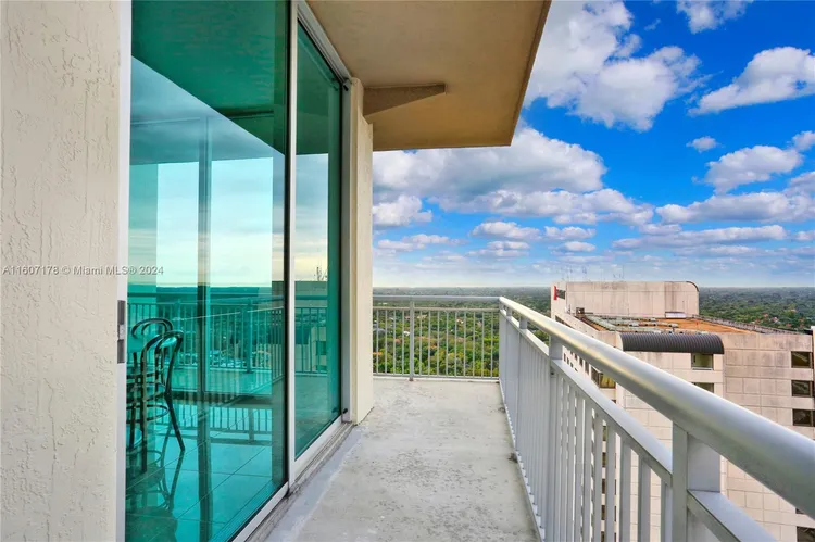 Metropolis at Dadeland #2404 image #16