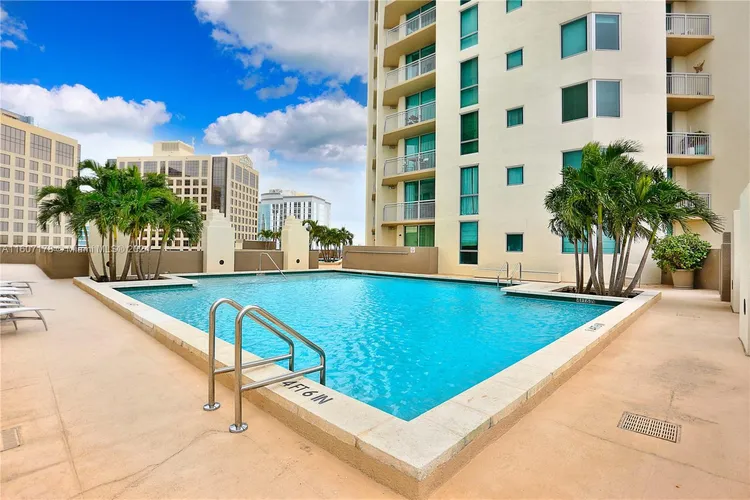 Metropolis at Dadeland #2404 image #20