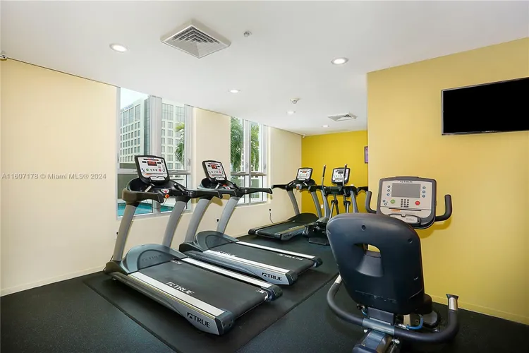 Metropolis at Dadeland #2404 image #22