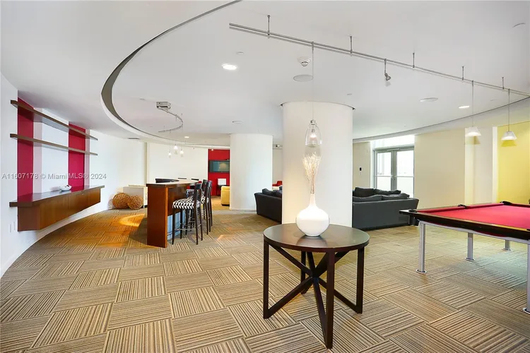 Metropolis at Dadeland #2404 image #23