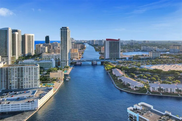 Sea Air Towers #1506 image #40