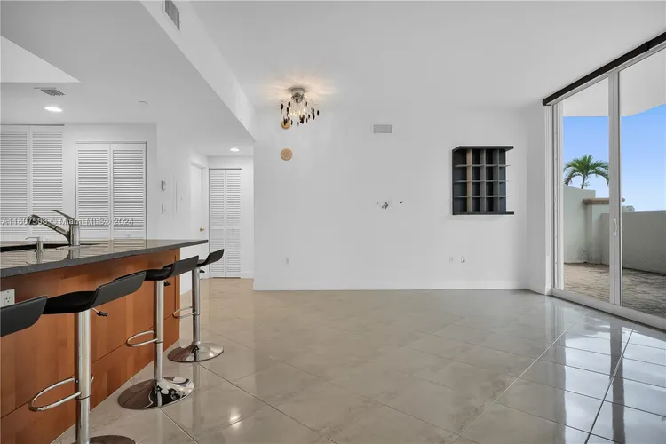 One Village Place #417 image #14