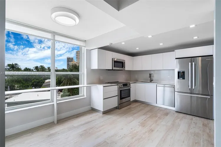 Sands of Key Biscayne #4C image #10