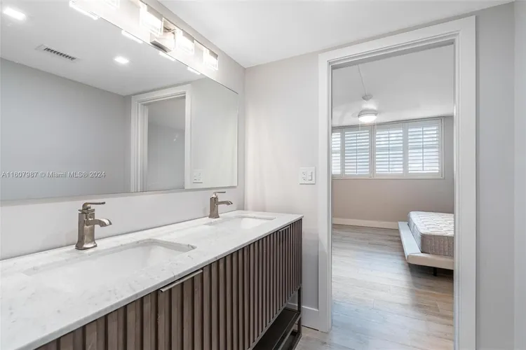 Sands of Key Biscayne #4C image #24