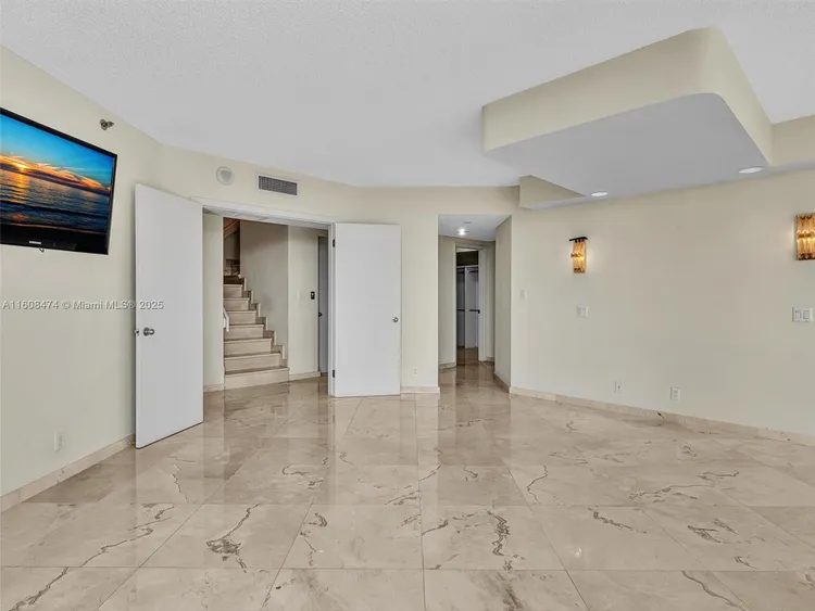 The Landmark #1904 image #16