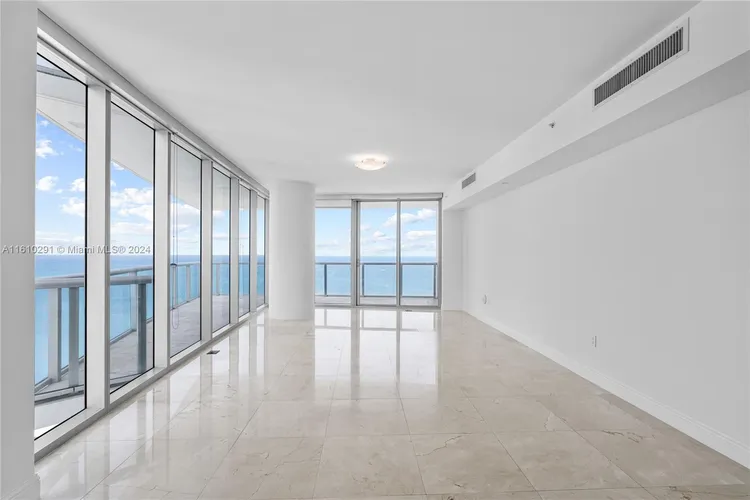 Jade Beach #1808 image #7