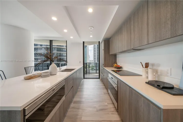 SLS Lux Brickell #1401 image #11