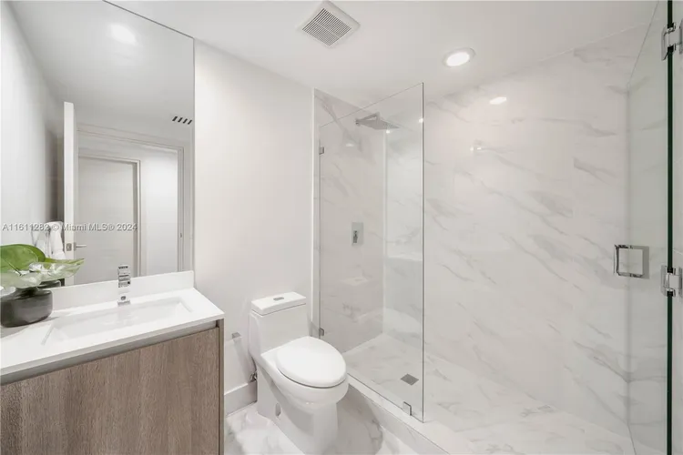 SLS Lux Brickell #1401 image #21