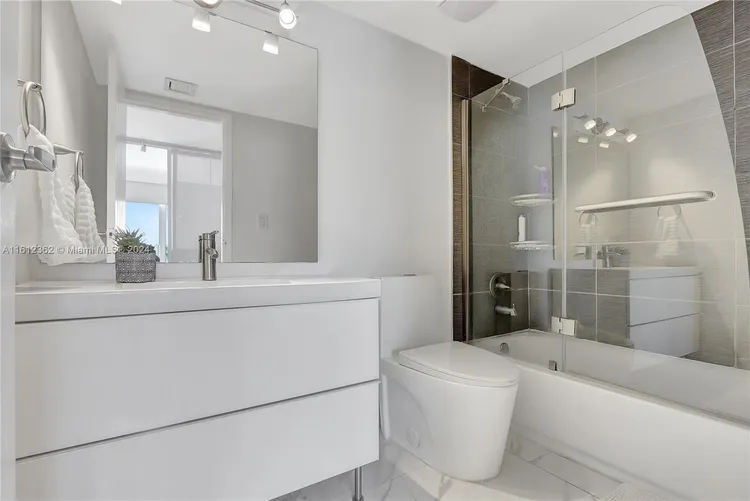 Grand View Palace #411-1 image #13