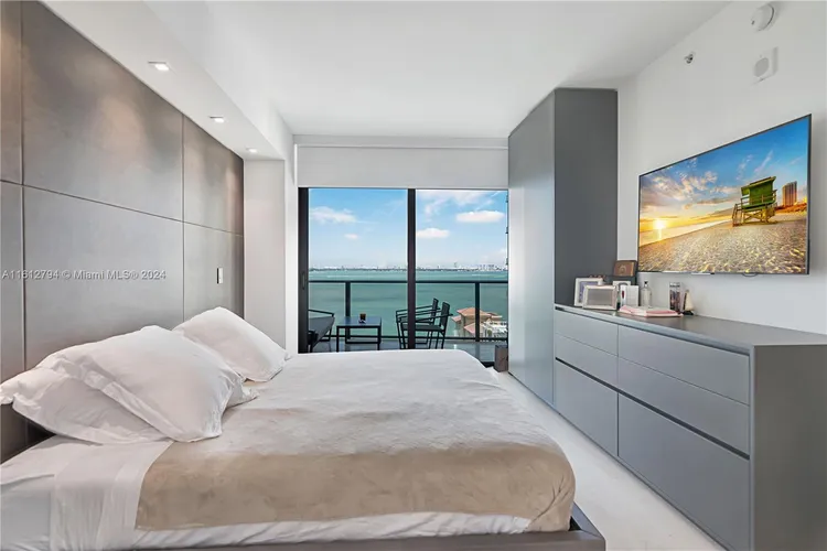 Icon Bay #1208 image #10