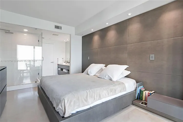 Icon Bay #1208 image #11