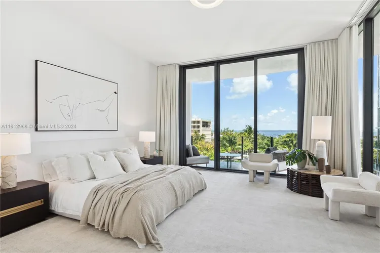 Two Park Grove #7A image #15