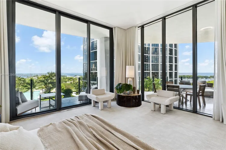 Two Park Grove #7A image #16