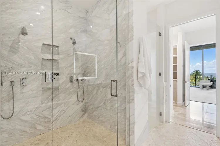 Two Park Grove #7A image #20