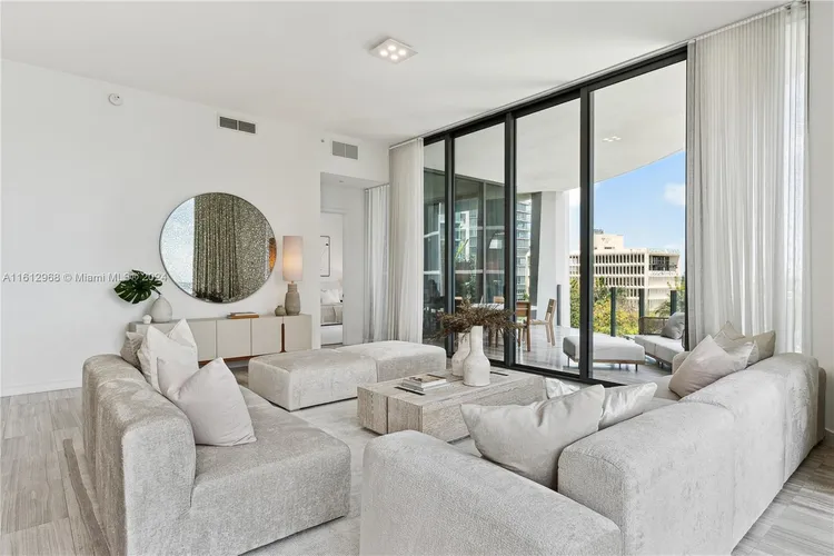 Two Park Grove #7A image #8