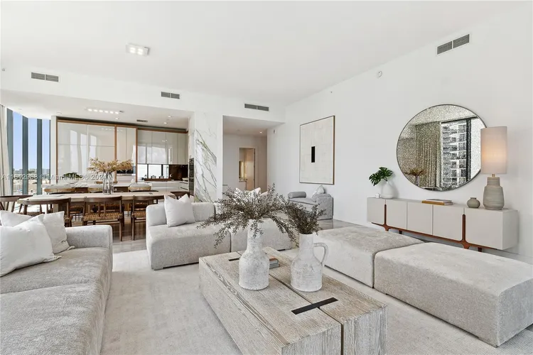 Two Park Grove #7A image #9