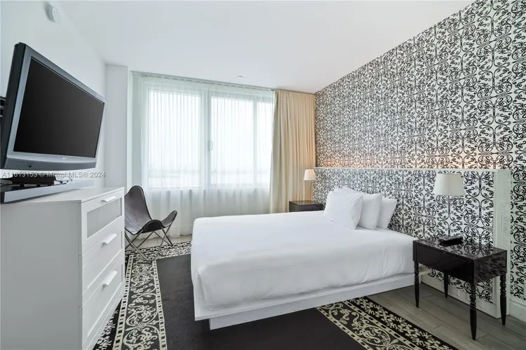 Mondrian #1626 image #16