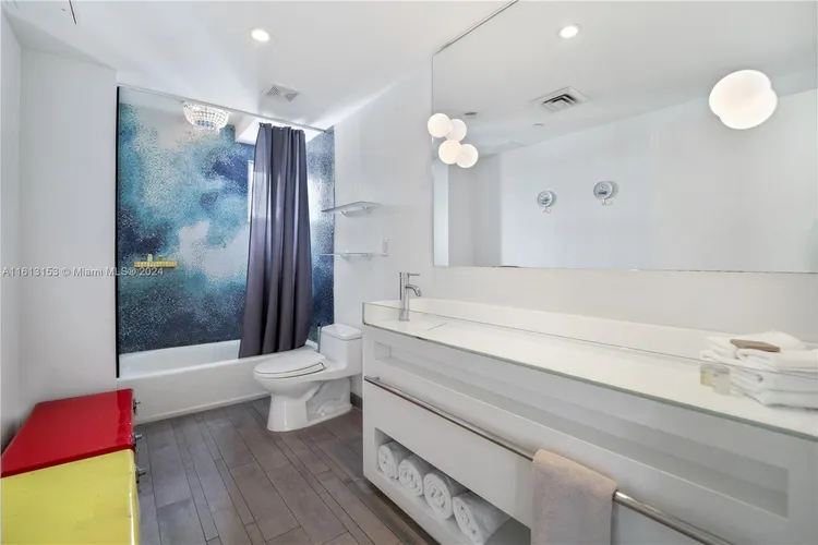 Mondrian #1626 image #18