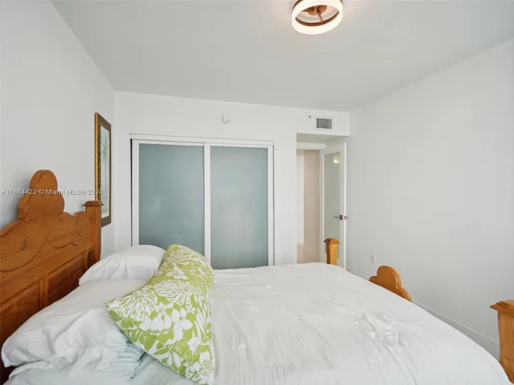 St Louis Condo #2204 image #16